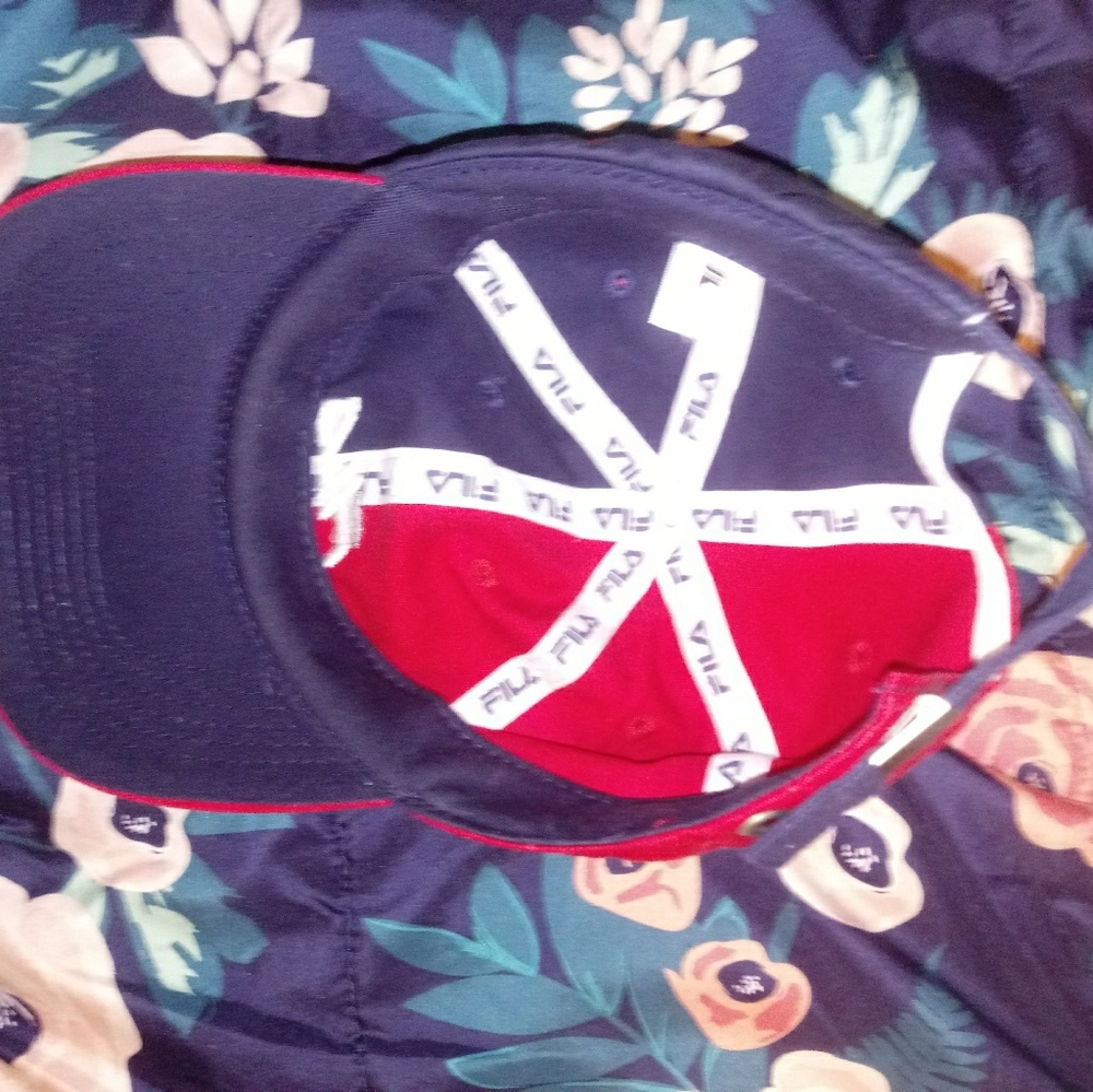 Fila hat - Picture 2 of 3